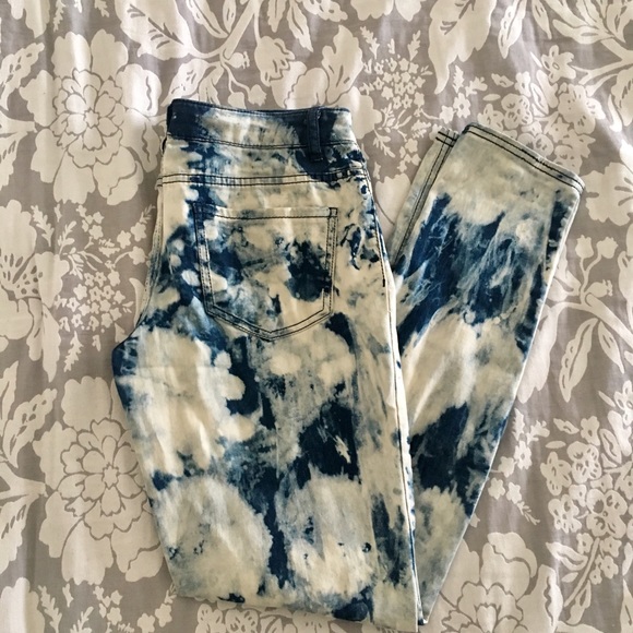 Mossimo acid denim leggings! - Picture 3 of 7